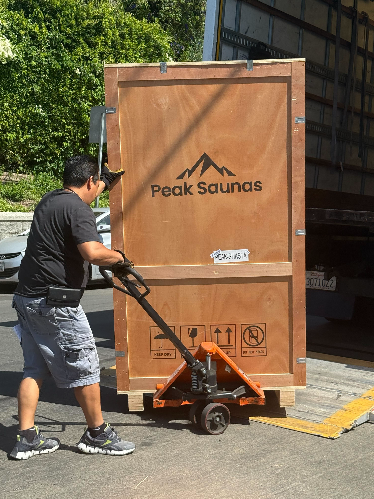 Peak Saunas Rainier 1-Person Full Spectrum Infrared Sauna with Built-In XL Medical-Grade Red Light Therapy & Smart WiFi App Control